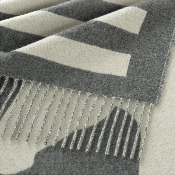 Authentic Hermes double sided cashmere Horse Scarf - Picture 3 of 14